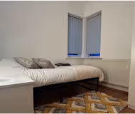 Mill Hill, spacious 4-Bed Flat near train station