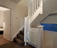 Mill Hill, spacious 4-Bed Flat near train station