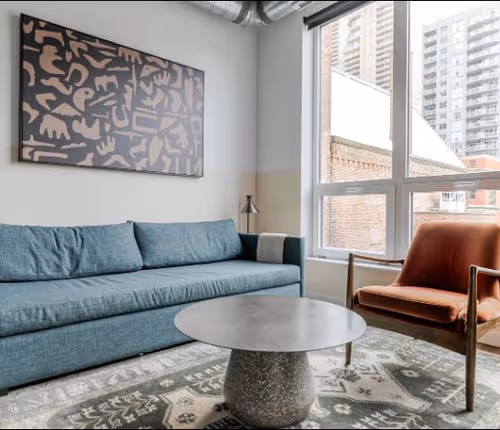 West Erie St Apartment