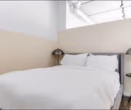 West Erie St Apartment