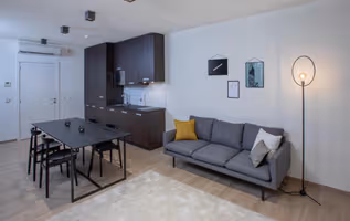 Good Living Apartments