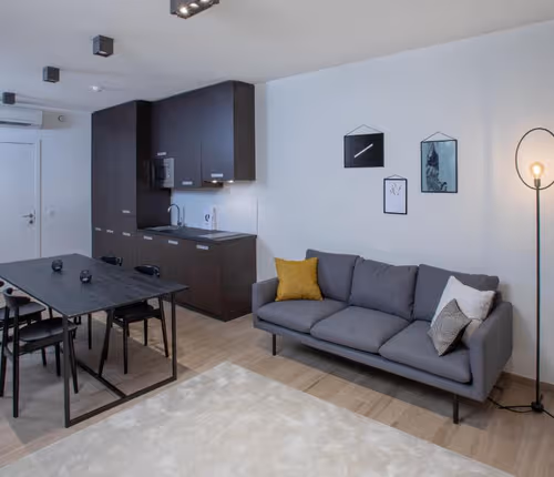 Good Living Apartments