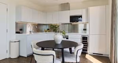 Queen’s Park Apartment