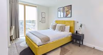 Queen’s Park Apartment