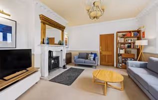 Lower Lodge Retreat Country House with Parkland Views