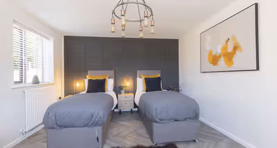 Nunney Close Flat12 5BR