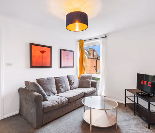 Central Horsham 5BR Home | Parking | Pets Allowed