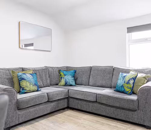 Colum Road Flat 3 2BR