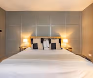 The Paddington Flat - Modern 2 Bdr with Patio