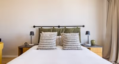 The Nine Elms Lane Arms