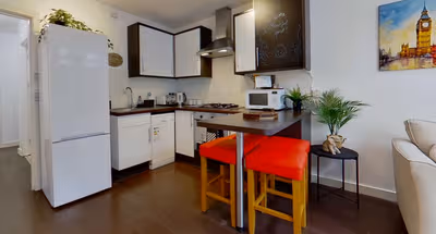 Charming 2-Bedroom Apartment with Netflix & Wi-Fi