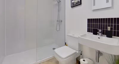 Charming 2-Bedroom Apartment with Netflix & Wi-Fi