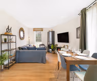Stylish 2-Bed Flat