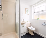 62 Jellicoe Ave