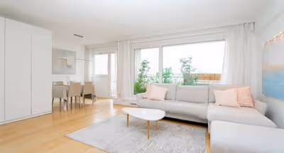 Top Floor Apartment, Rue de la Fédération