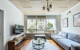 Chic Serviced Apartment Near Beach