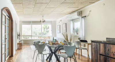 Chic Serviced Apartment Near Beach