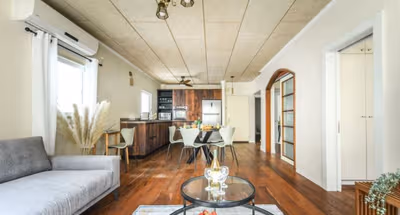 Chic Serviced Apartment Near Beach