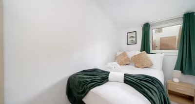 Large 4-Bed Brixton House - Parking Garden & Wi-Fi