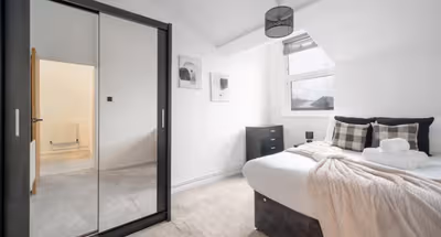 Large 4-Bed Brixton House - Parking Garden & Wi-Fi