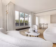 Penthouse on Avenue Montaigne with Terrace & Eiffel Tower View