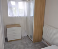 5 Bedroom house with 3 bathroom In Dagenham