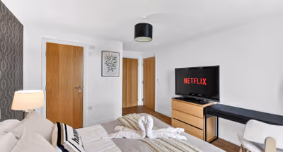 Garnet Apartment at The Vizion (Milton Keynes)