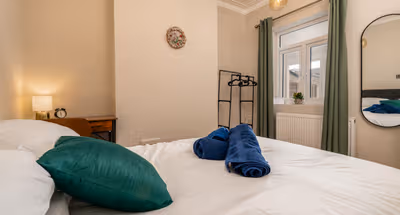 4BR Family Home with 2 Baths in Leyton London