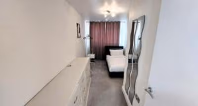 5 Bedroom house with 3 bathroom In Dagenham