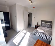 5 Bedroom house with 3 bathroom In Dagenham