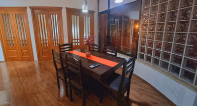 Grand Central Apartment