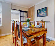 Erskine Park Beautifully Restored 3 bed Semi Detached Victorian House With Garden