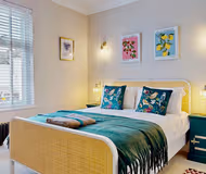 Erskine Park Beautifully Restored 3 bed Semi Detached Victorian House With Garden