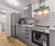 2-Bed Apartment in Whitefield, Manchester | Sleeps 4