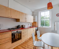 Bright Two Bedroom Apartment Near Vibrant Camden Town