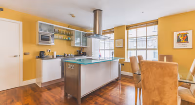 Modern Mezzanine Apartment in Covent Garden