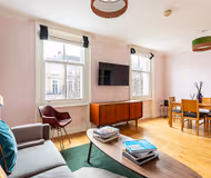Chic Gunter Grove Flat - London Retreat
