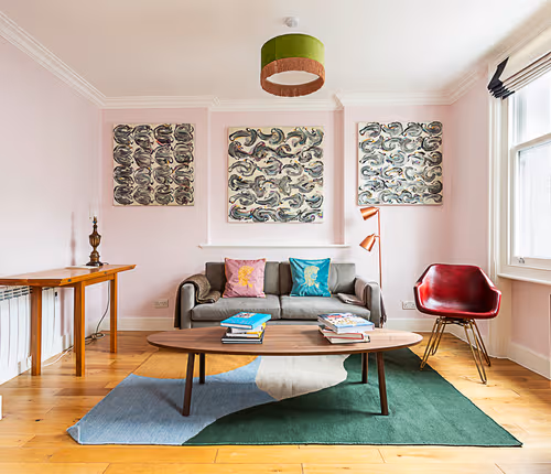Chic Gunter Grove Flat - London Retreat