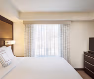 River Pl Blvd Apart Hotel