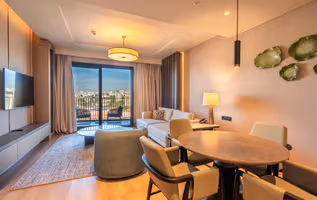 Ultra Luxury 1-Bedroom Apartment