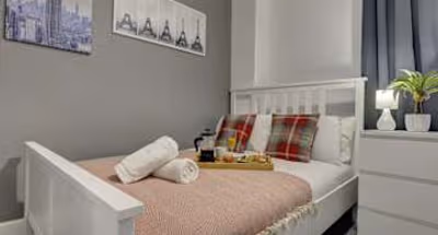 Argyll Street Apartment