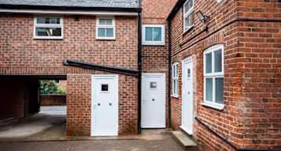 59A Thorne Apartment