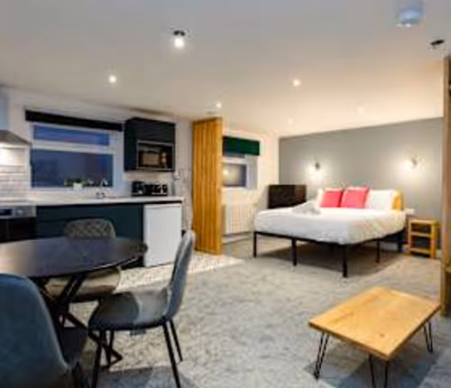 59A Thorne Apartment