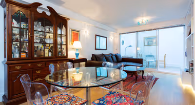 Mews and Majesty in Mayfair