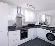 Handleys Elite Apartment