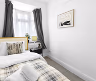Spacious 4-Bed Semi-Detached House | Driveway Parking | Stanmore