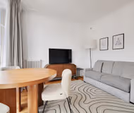 Rue du Sommerard Service Apartment