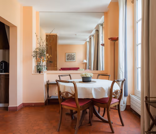Le Marais Retreat