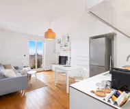 1BD unit with balcony
