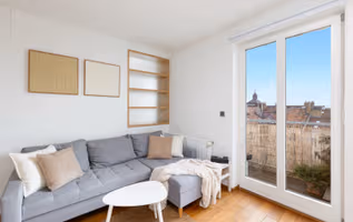 1BD unit with balcony